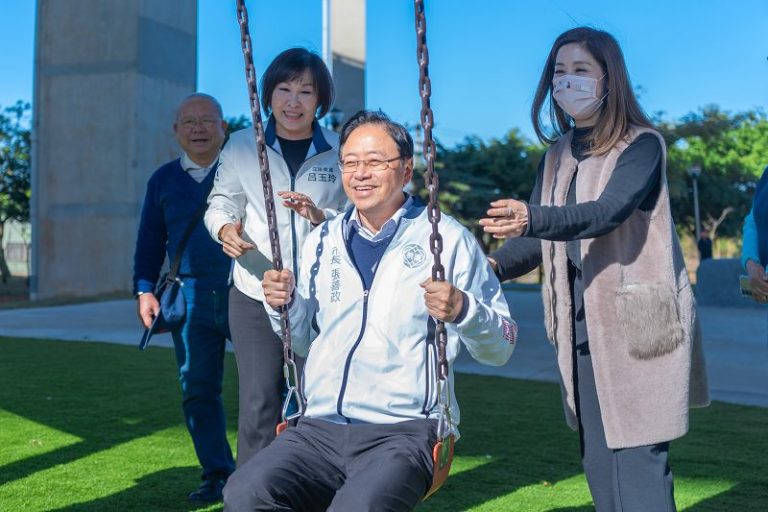 平鎮運動公園遊戲場改善竣工啟用 持續打造宜居城市