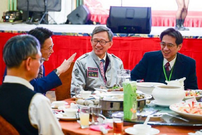 桃園醫院年終忘年會 王明鉅期勉攜手市府提升早期療育服務量能